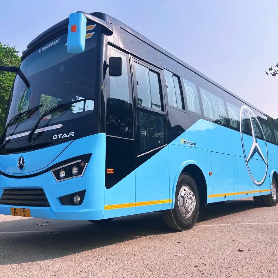 WhatsApp Image 2025-12-04 at 16.06.43_b2d6679a.jpg - Supreme Car Rental